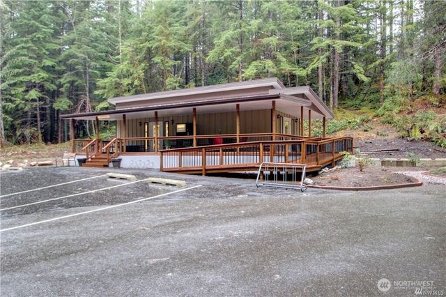 22 Wilderness Way, Deming, WA 98244