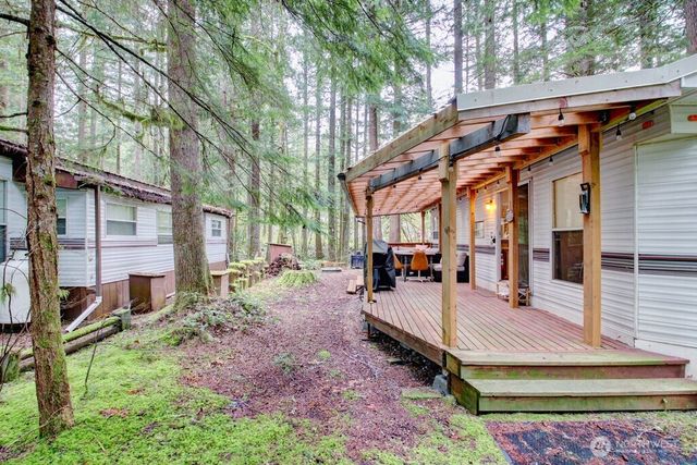 22 Wilderness Way, Deming, WA 98244