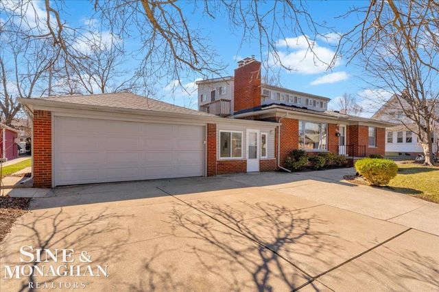 22616 Madison Street, Saint Clair Shores, MI 48081