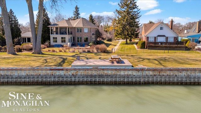 22616 Madison Street, Saint Clair Shores, MI 48081