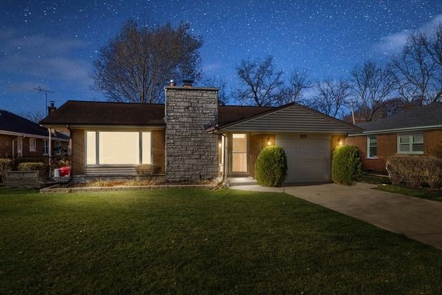402 S Na Wa Ta Avenue, Mount Prospect, IL 60056