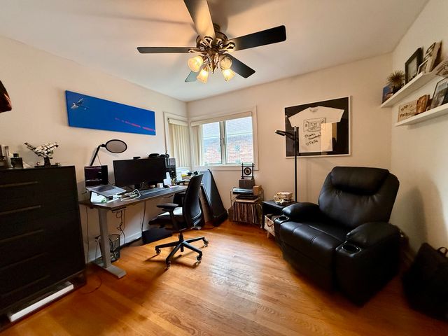 402 S Na Wa Ta Avenue, Mount Prospect, IL 60056