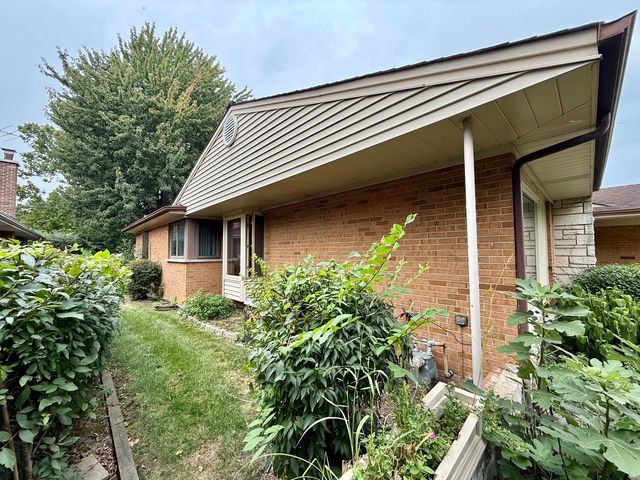 402 S Na Wa Ta Avenue, Mount Prospect, IL 60056