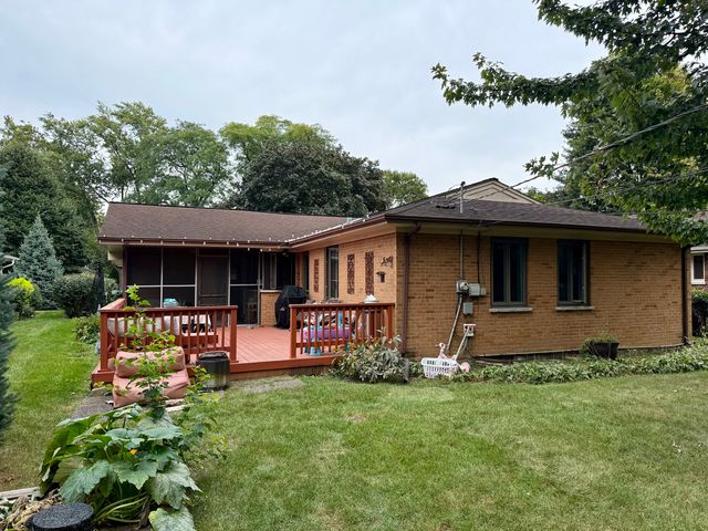 402 S Na Wa Ta Avenue, Mount Prospect, IL 60056
