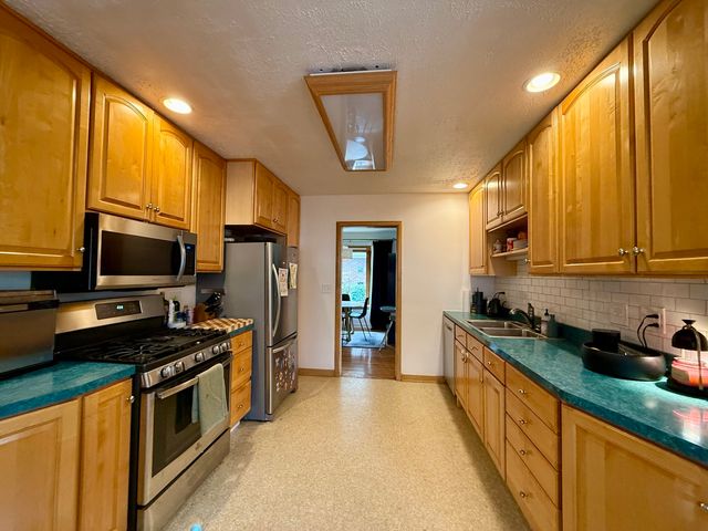 402 S Na Wa Ta Avenue, Mount Prospect, IL 60056