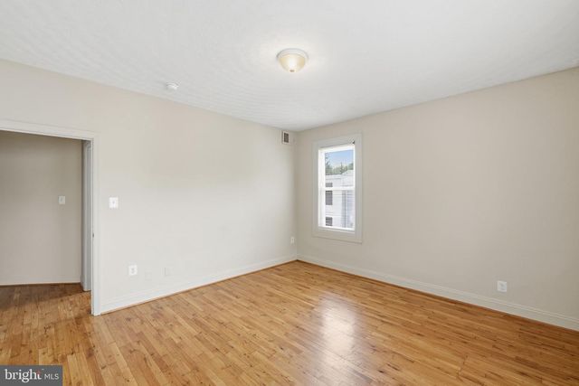 1103 QUEEN ST NE, Washington, DC 20002