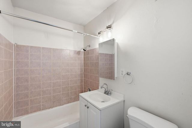 1103 QUEEN ST NE, Washington, DC 20002