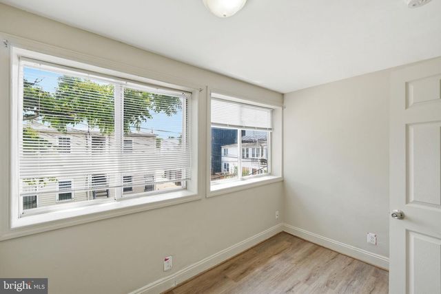 1103 QUEEN ST NE, Washington, DC 20002