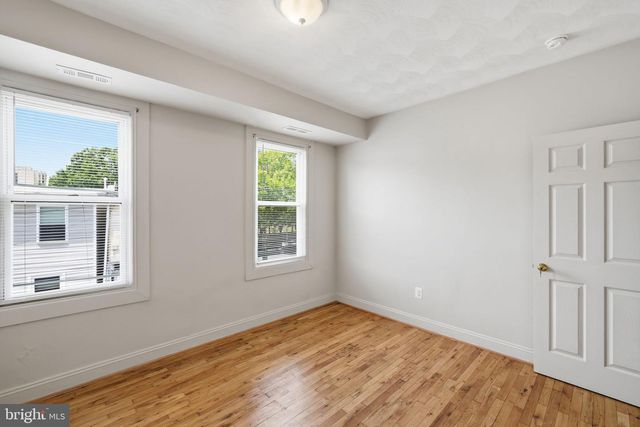 1103 QUEEN ST NE, Washington, DC 20002