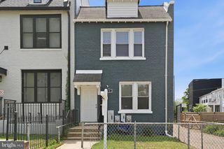 1103 QUEEN ST NE, Washington, DC 20002