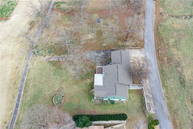 66 Shields Spur 112, Holiday Island, AR 72631