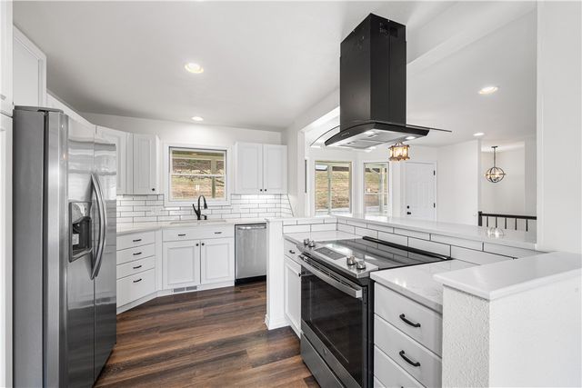 66 Shields Spur 112, Holiday Island, AR 72631