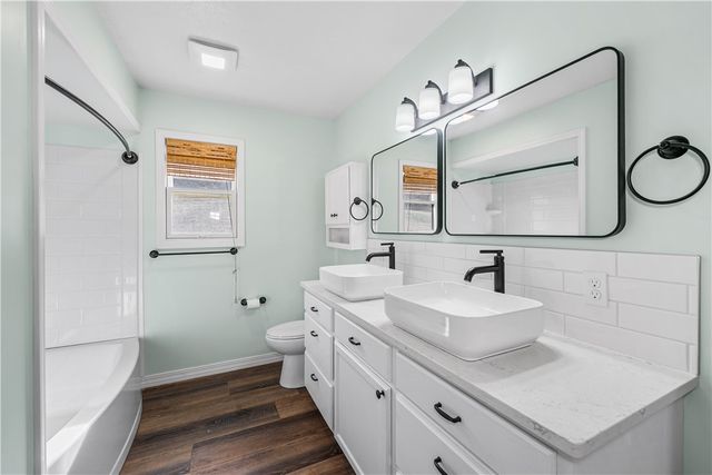 66 Shields Spur 112, Holiday Island, AR 72631