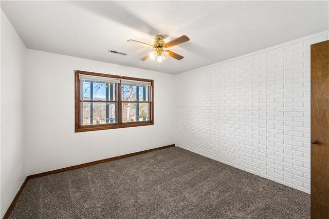 66 Shields Spur 112, Holiday Island, AR 72631