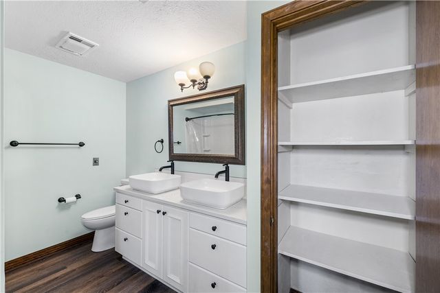 66 Shields Spur 112, Holiday Island, AR 72631