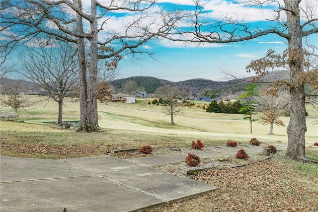 66 Shields Spur 112, Holiday Island, AR 72631