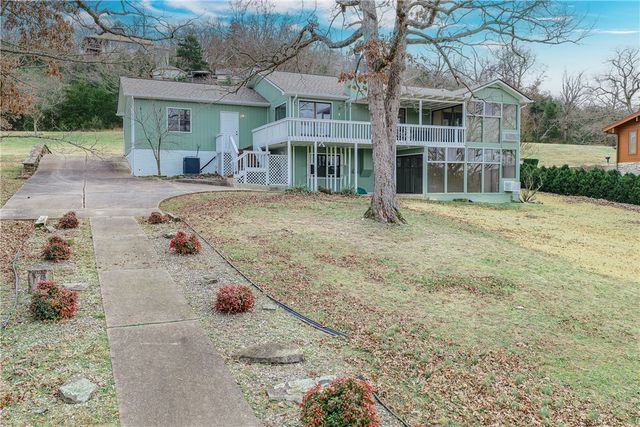 66 Shields Spur 112, Holiday Island, AR 72631