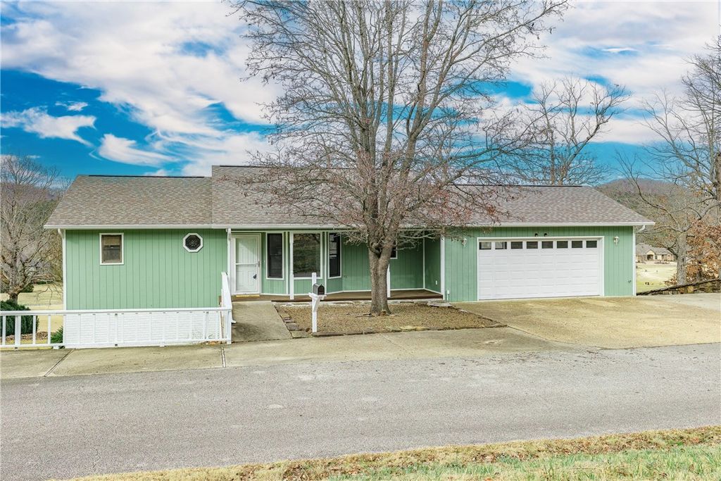 66 Shields Spur 112, Holiday Island, AR 72631