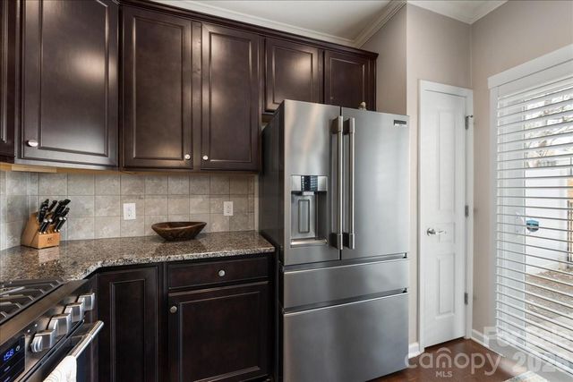 2434 Royal York Avenue, Charlotte, NC 28210