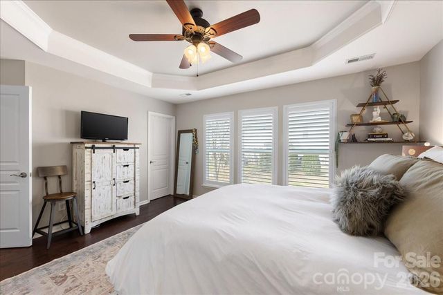 2434 Royal York Avenue, Charlotte, NC 28210