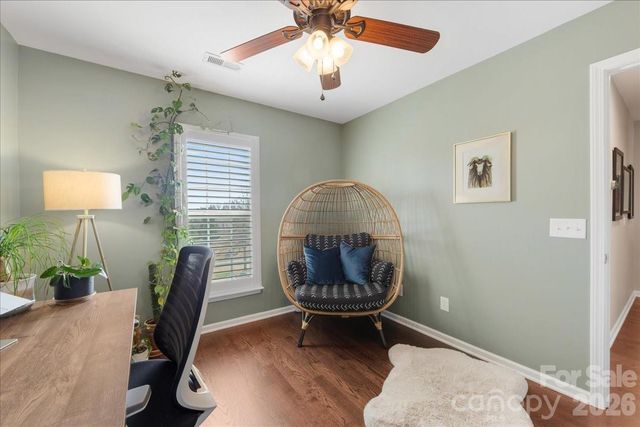 2434 Royal York Avenue, Charlotte, NC 28210