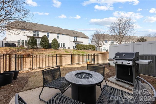 2434 Royal York Avenue, Charlotte, NC 28210