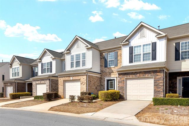 2434 Royal York Avenue, Charlotte, NC 28210