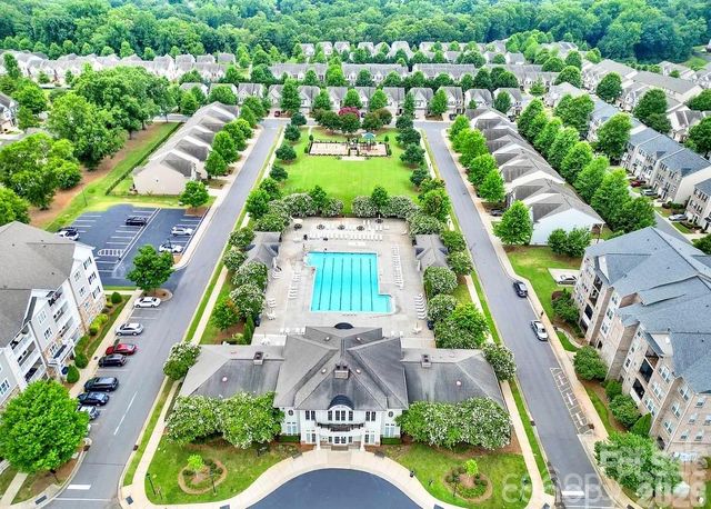 2434 Royal York Avenue, Charlotte, NC 28210