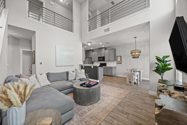 7200 Redding DR, Austin, TX 78745