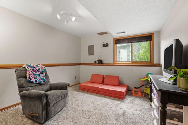 1757 Tipton Circle NW, Elk River, MN 55330