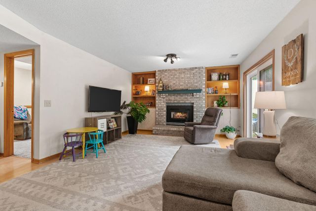 1757 Tipton Circle NW, Elk River, MN 55330