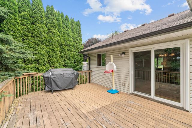 1757 Tipton Circle NW, Elk River, MN 55330