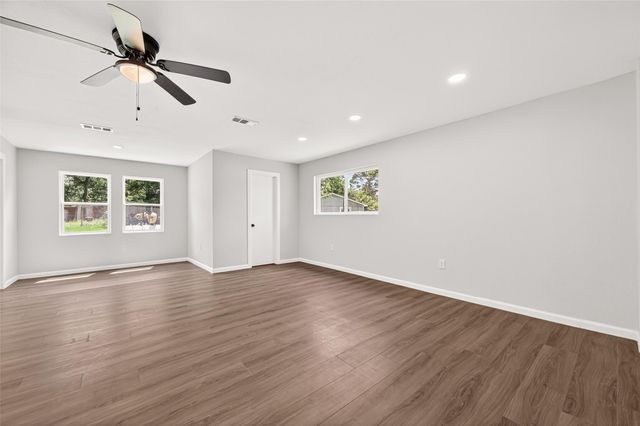 25643 Cathy Drive, Hockley, TX 77447
