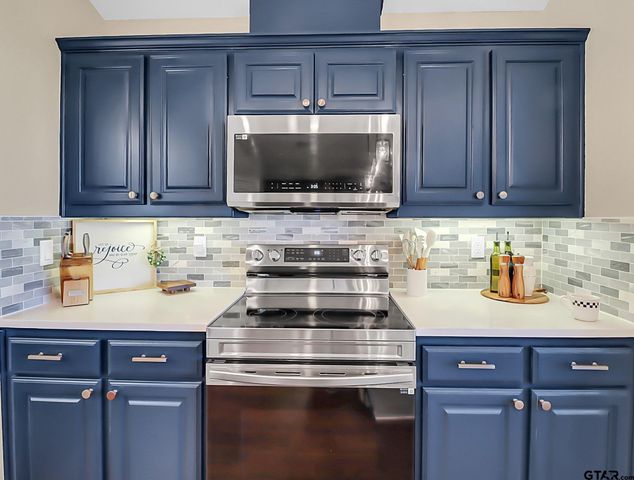 307 Roesch Rd, Hallsville, TX 75650