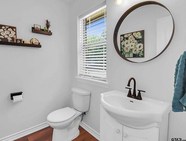 307 Roesch Rd, Hallsville, TX 75650