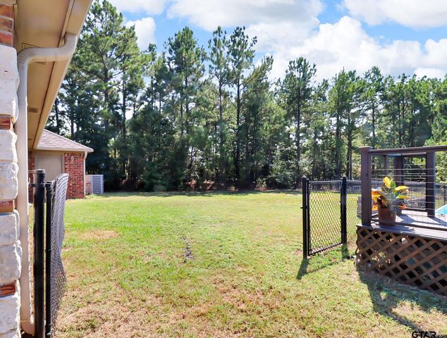 307 Roesch Rd, Hallsville, TX 75650