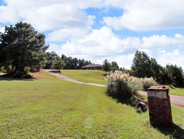 307 Roesch Rd, Hallsville, TX 75650