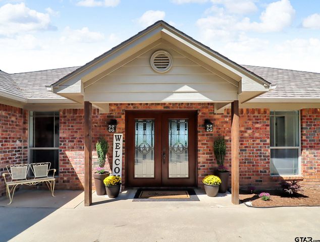 307 Roesch Rd, Hallsville, TX 75650