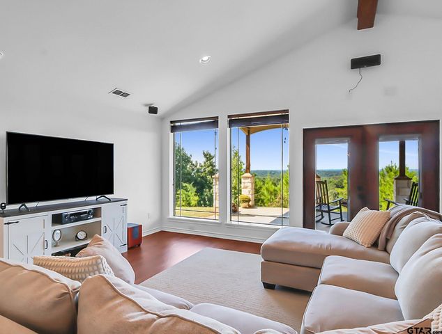 307 Roesch Rd, Hallsville, TX 75650