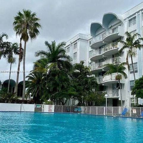 492 NW 165th St Road C-415, Miami, FL 33169