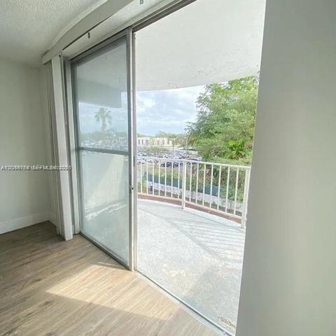 492 NW 165th St Road C-415, Miami, FL 33169