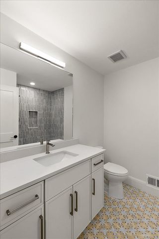596 Henrietta Street, Birmingham, MI 48009