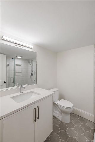 596 Henrietta Street, Birmingham, MI 48009