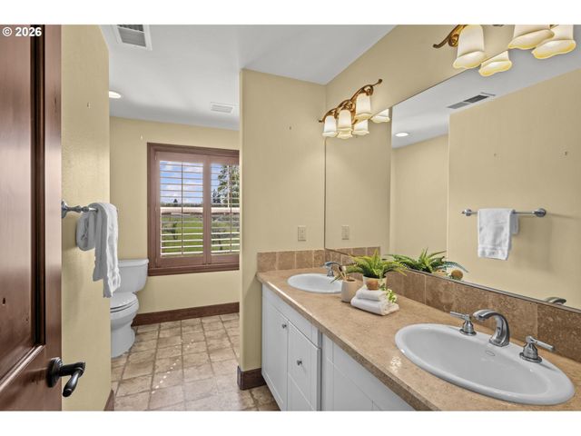 8121 S VALE GARDEN Rd, Canby, OR 97013