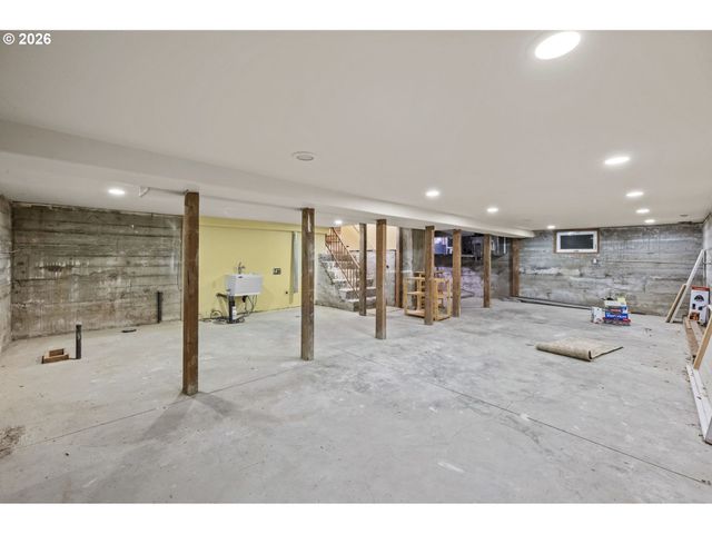 8121 S VALE GARDEN Rd, Canby, OR 97013