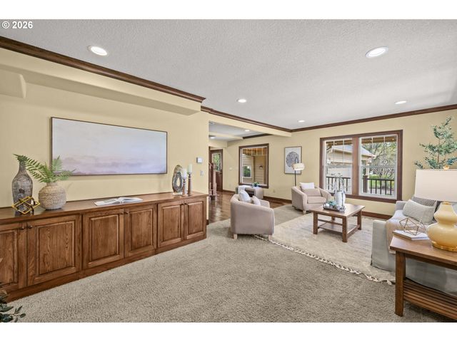 8121 S VALE GARDEN Rd, Canby, OR 97013