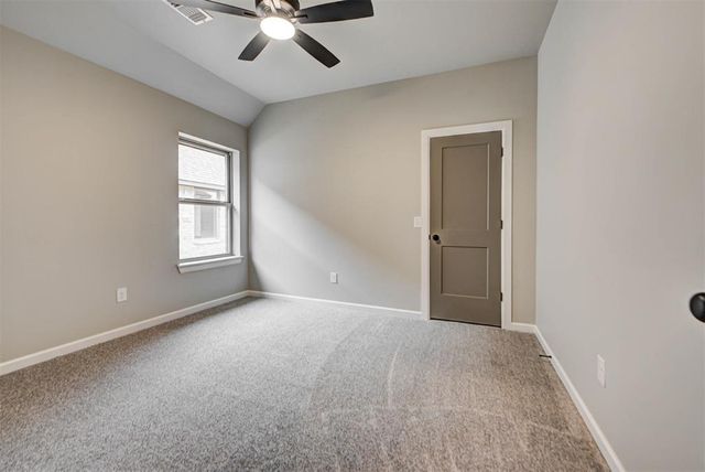 3325 Slate River Drive, Yukon, OK 73099