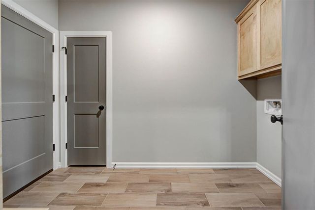 3325 Slate River Drive, Yukon, OK 73099