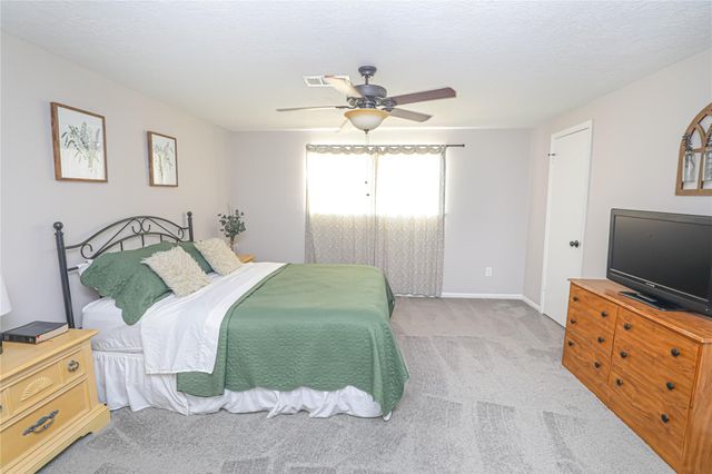7011 Thornwild Road, Houston, TX 77489