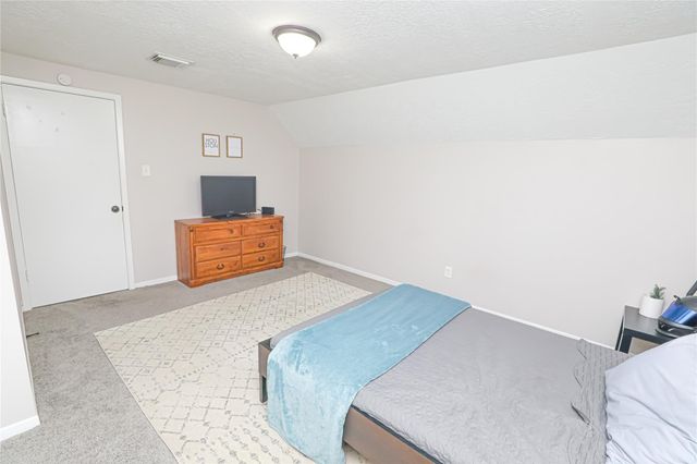 7011 Thornwild Road, Houston, TX 77489